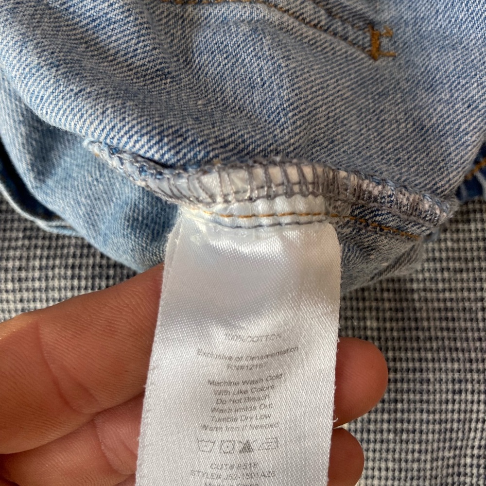 Mom Jeans! - Picture 4 of 8